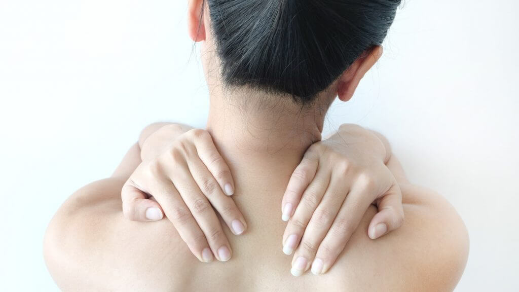 how to relieve shoulder blade pain at home
